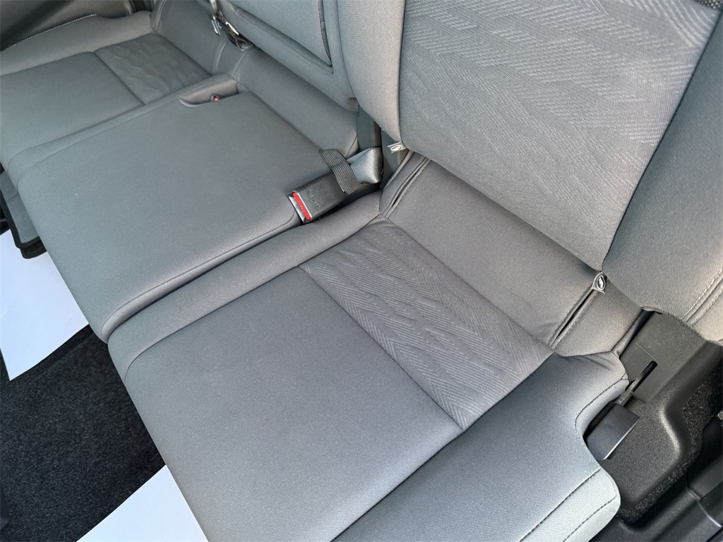 2022 Nissan Frontier SV Crew Cab photo 31