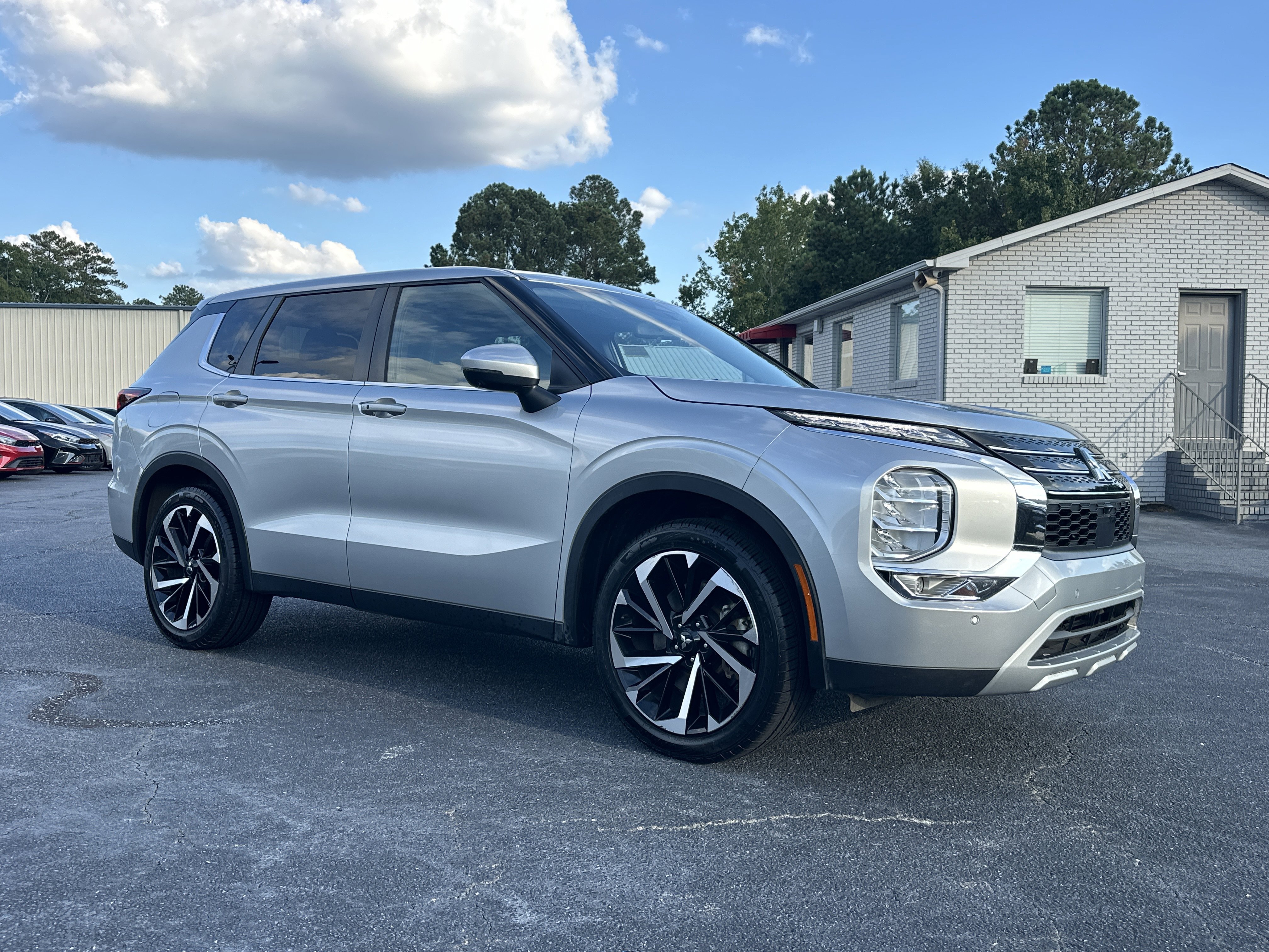 Used 2022 Mitsubishi Outlander SE with VIN JA4J3UA81NZ011819 for sale in Greenwood, SC