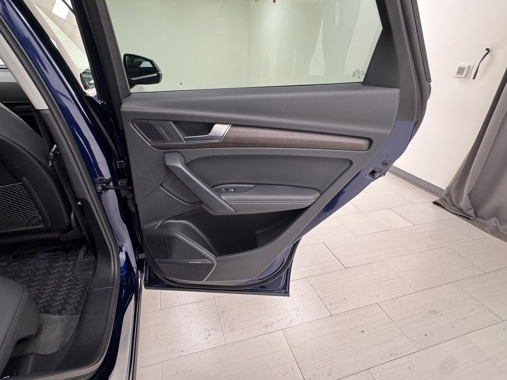2021 Audi Q5 45 Premium Plus photo 15