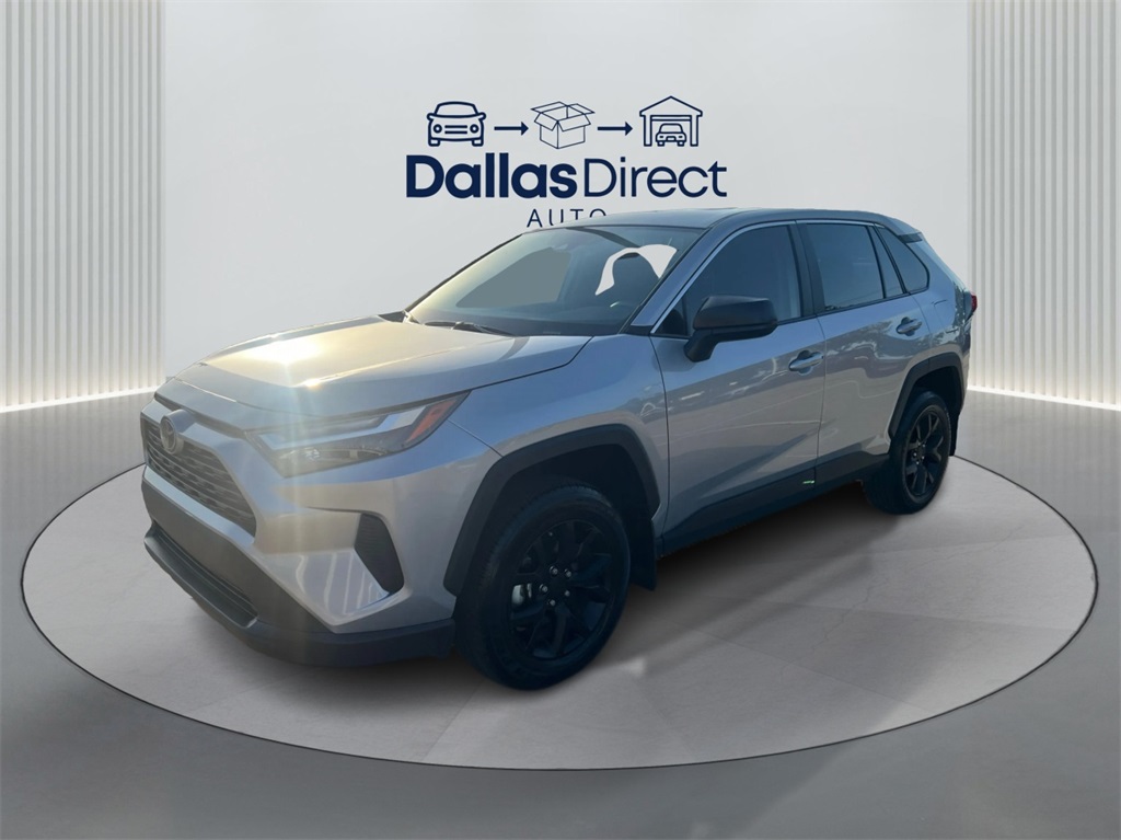 2024 Toyota RAV4 LE photo 2