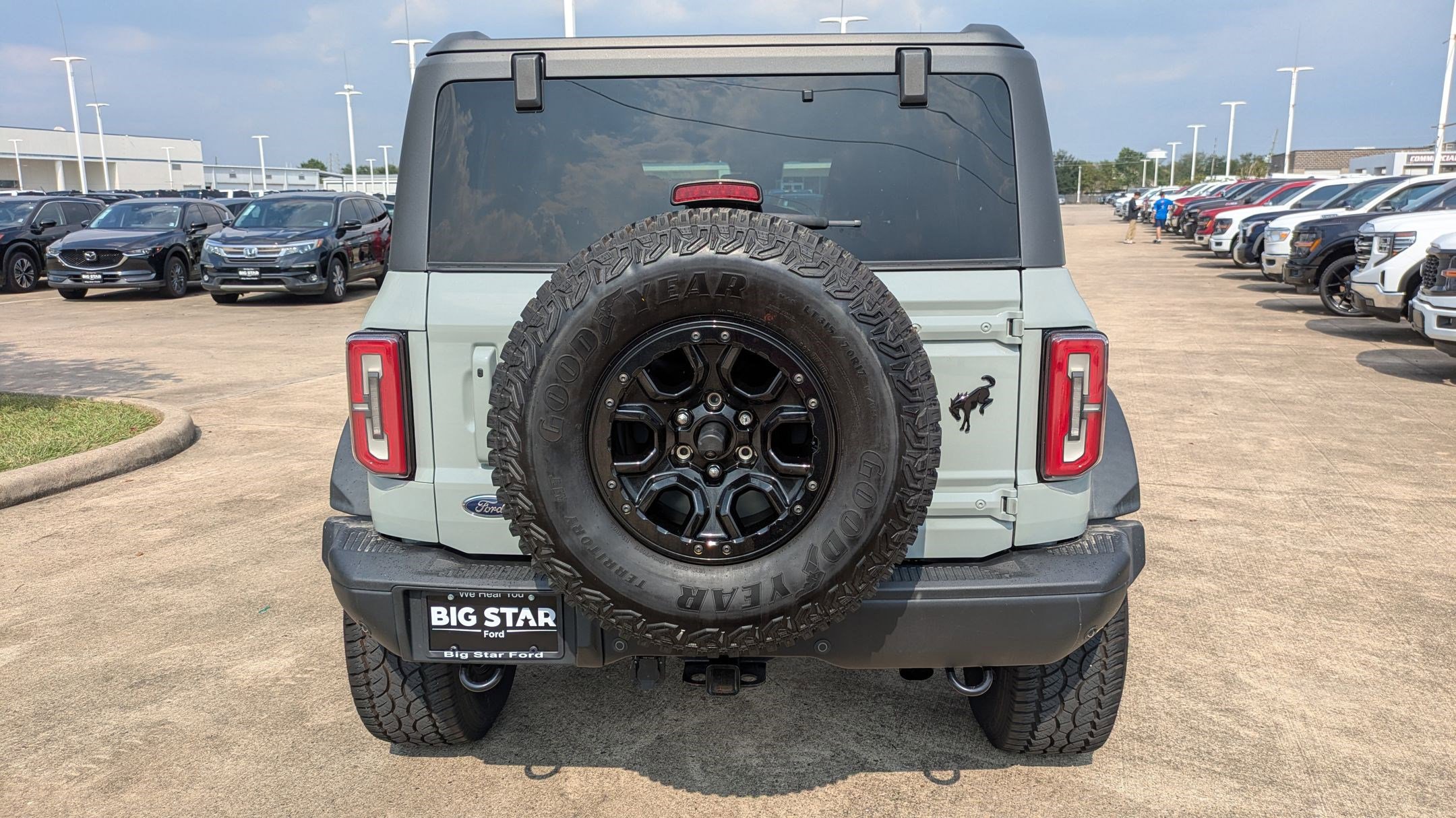 2021 Ford Bronco First Edition photo 6