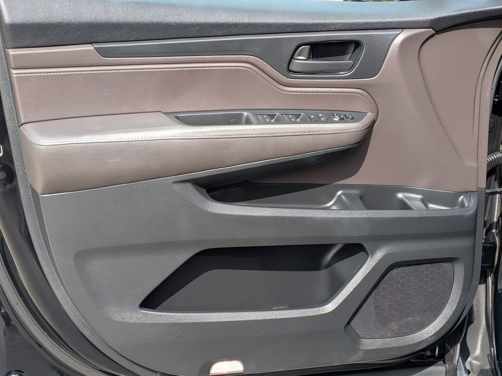 2018 Honda Odyssey EX photo 12