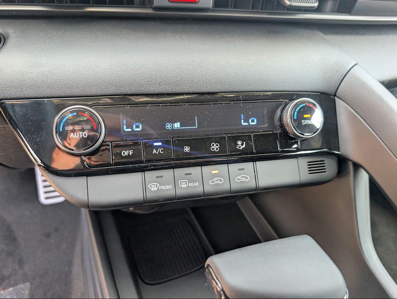 2025 Hyundai Elantra SEL Sport photo 10