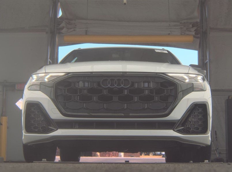 2024 Audi SQ8 Premium Plus photo 3