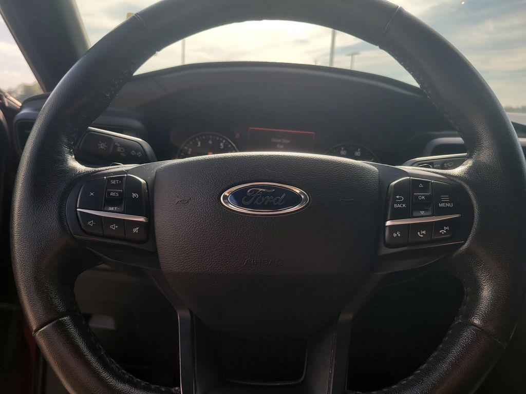 2020 Ford Explorer XLT photo 10
