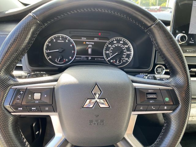 2022 Mitsubishi Outlander Black Edition LE SEL GT photo 16