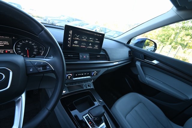 2022 Audi Q5 S line Premium photo 5