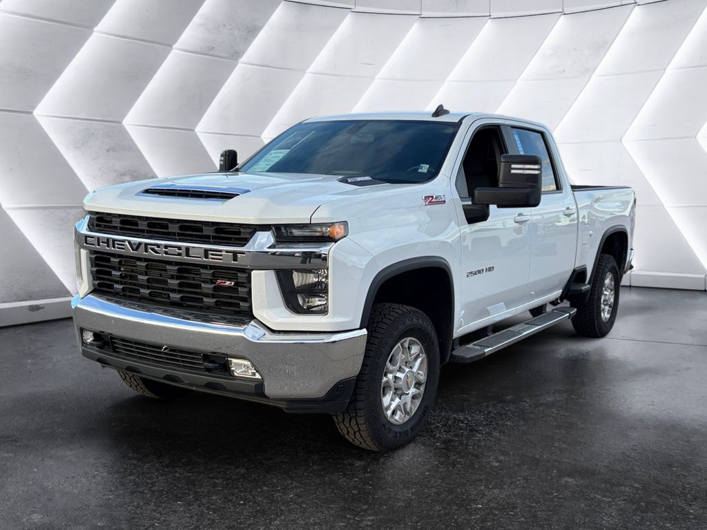 2023 Chevrolet Silverado 2500HD LT photo 3