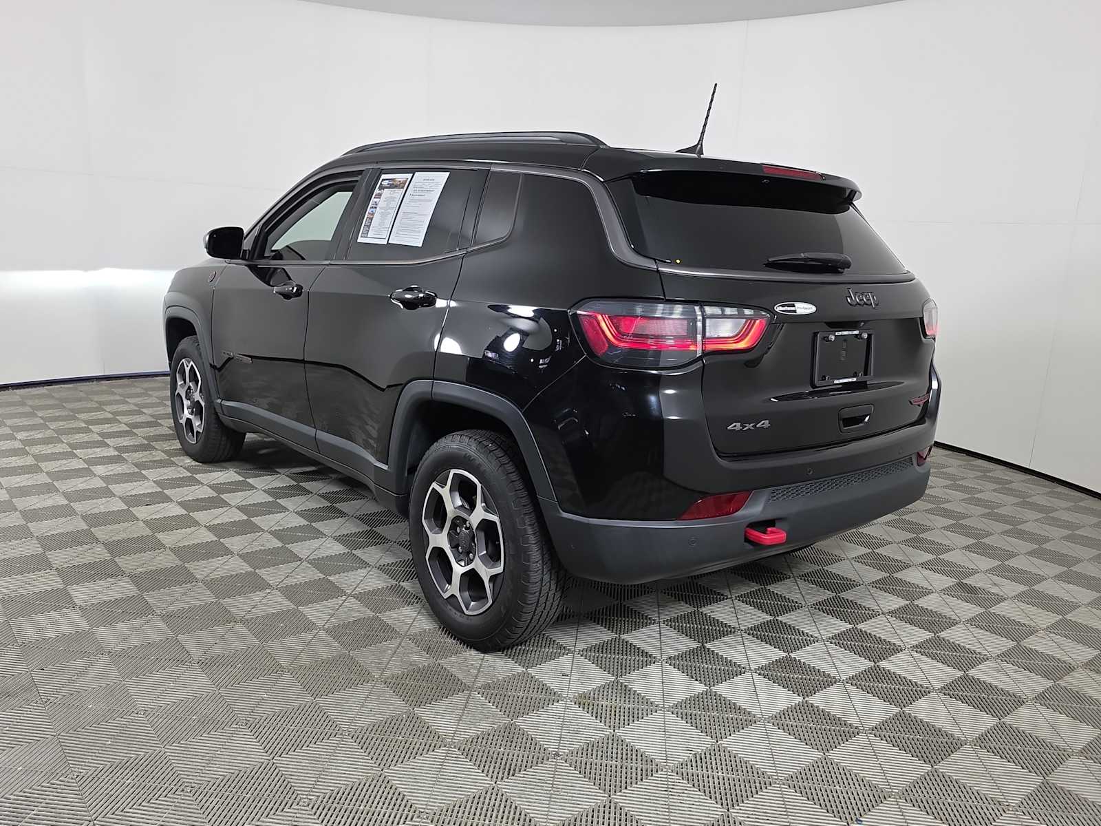 2022 Jeep Compass Trailhawk photo 5