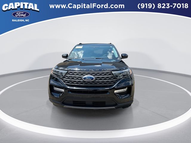 2022 Ford Explorer XLT photo 3