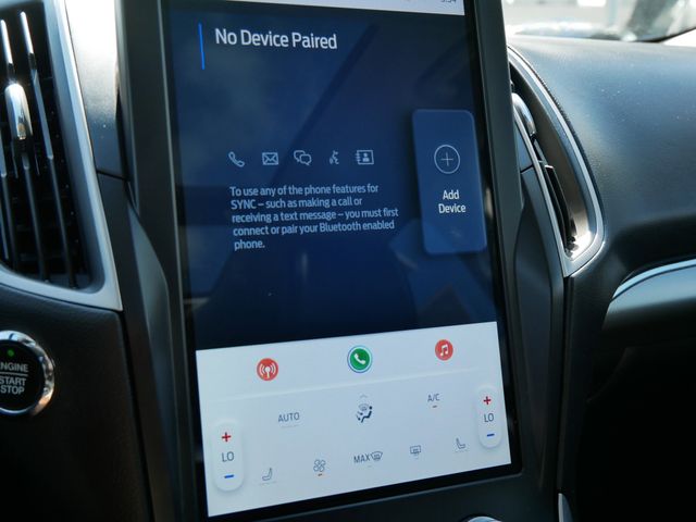 2022 Ford Edge SEL photo 8