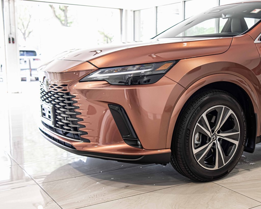 2025 LEXUS RX - Image 4