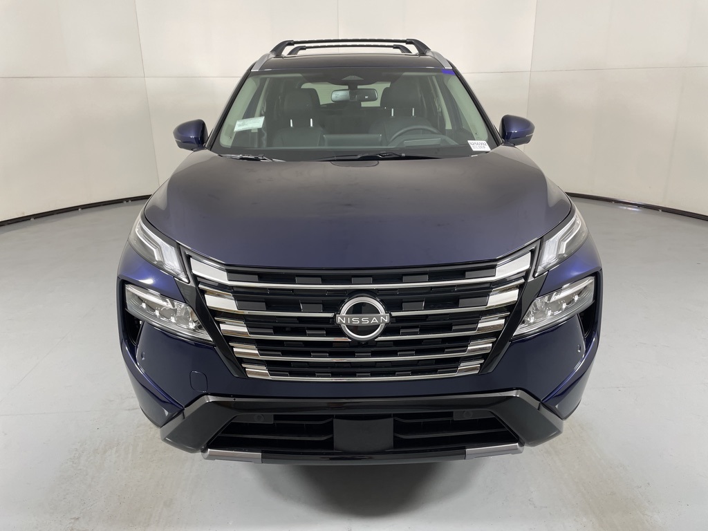 2025 Nissan Rogue Platinum photo 3