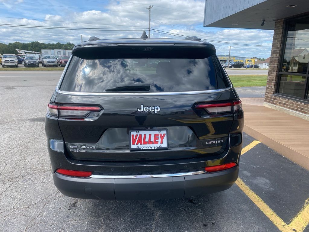 2023 Jeep Grand Cherokee Limited photo 4