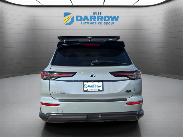 2025 Mitsubishi Outlander SE photo 3