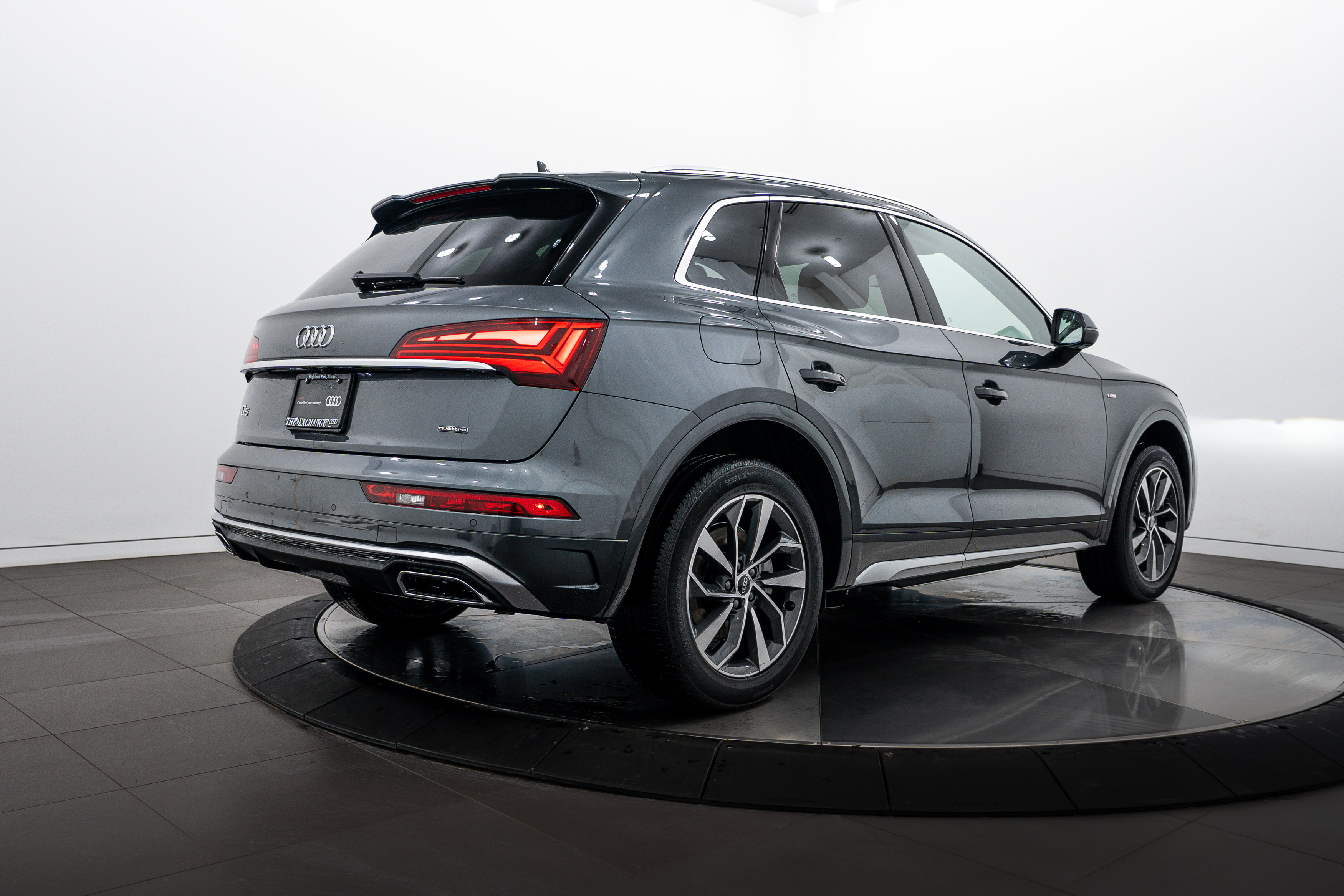 2023 Audi Q5 S line Premium Plus photo 4