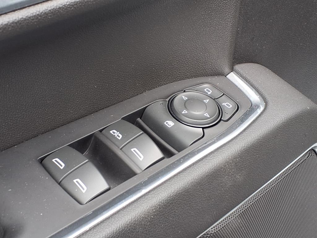 2022 Chevrolet Silverado 1500 LT photo 6