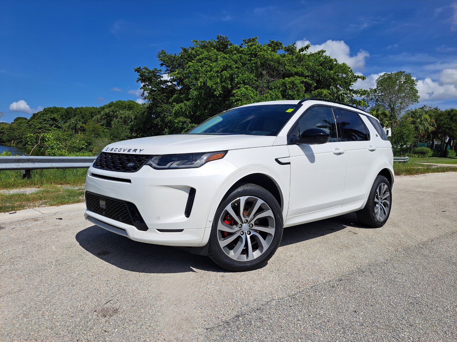 2025 Land Rover Discovery Sport S