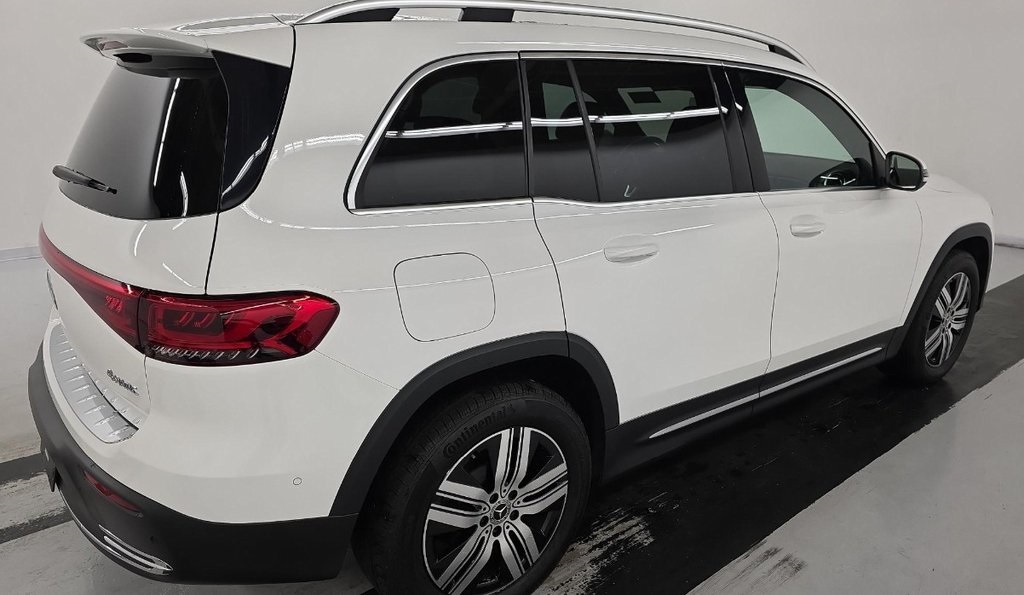 2023 Mercedes Benz EQB 300 4MATIC photo 4