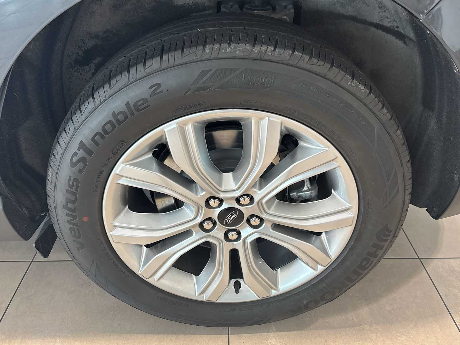 2024 Ford Edge Titanium photo 31