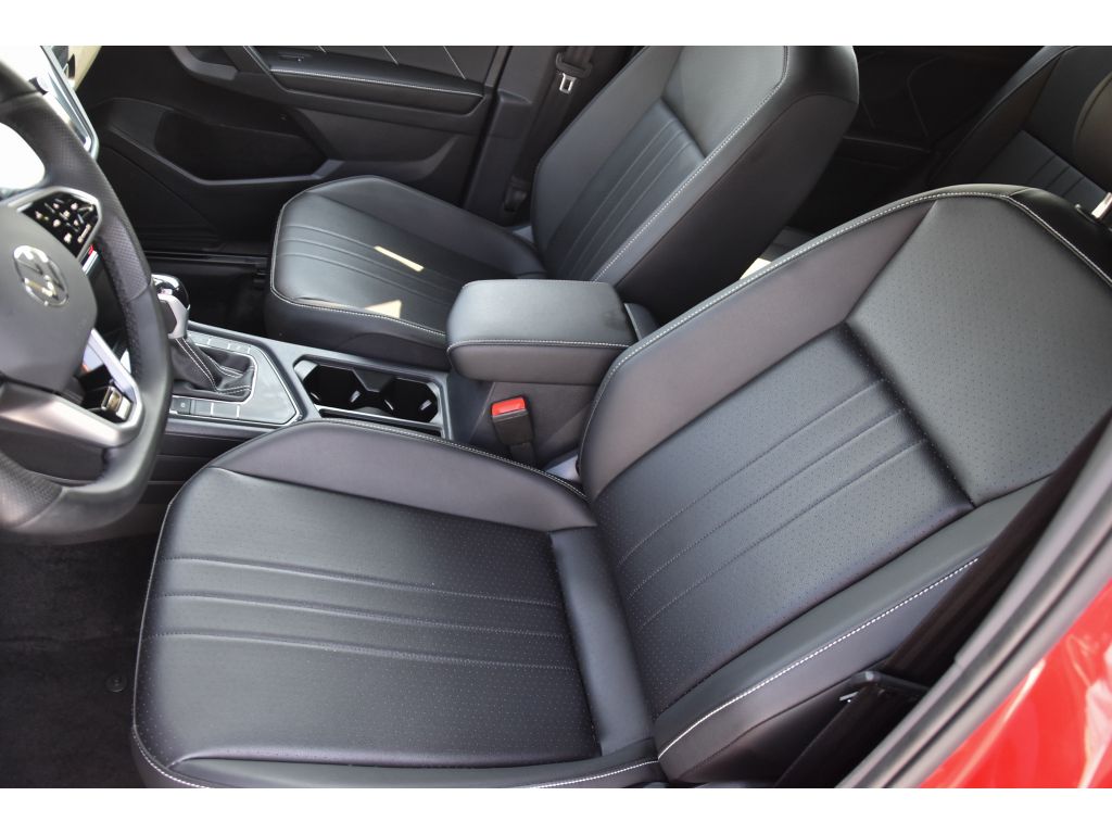 2024 Volkswagen Tiguan SE R-Line Black photo 13