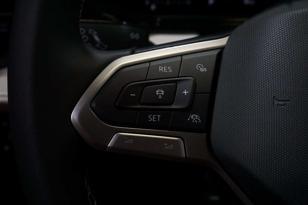 2025 Volkswagen Taos S photo 16