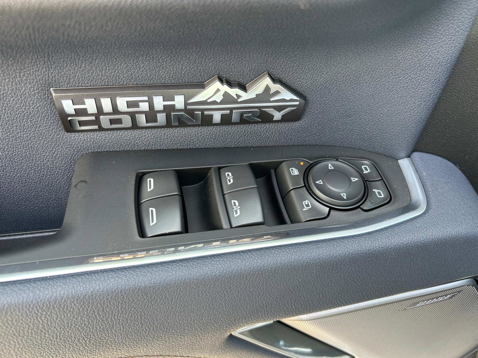 2025 Chevrolet Silverado 1500 High Country photo 20