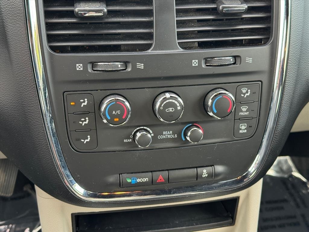 2020 Dodge Grand Caravan SXT photo 13