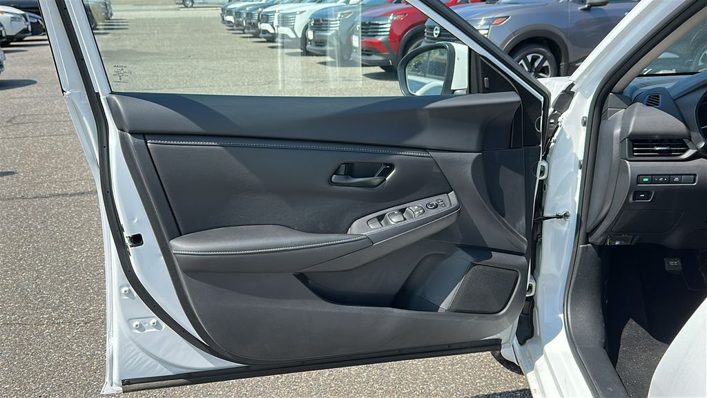 2025 Nissan Sentra S photo 9