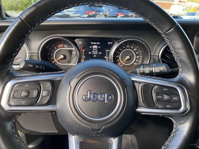 2023 Jeep Wrangler Sahara photo 16