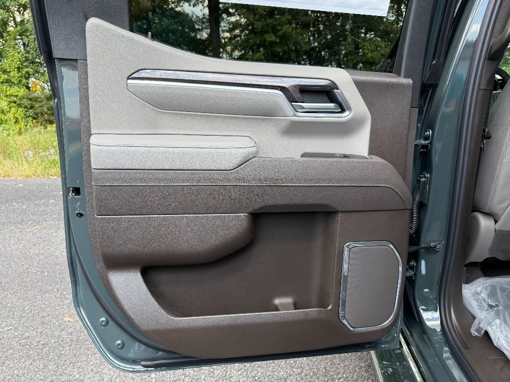 2026 Chevrolet Silverado 1500 LTZ photo 24