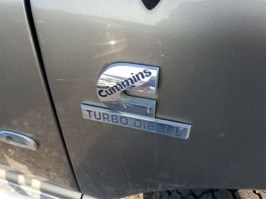 2006 Dodge Ram 3500 Laramie photo 2