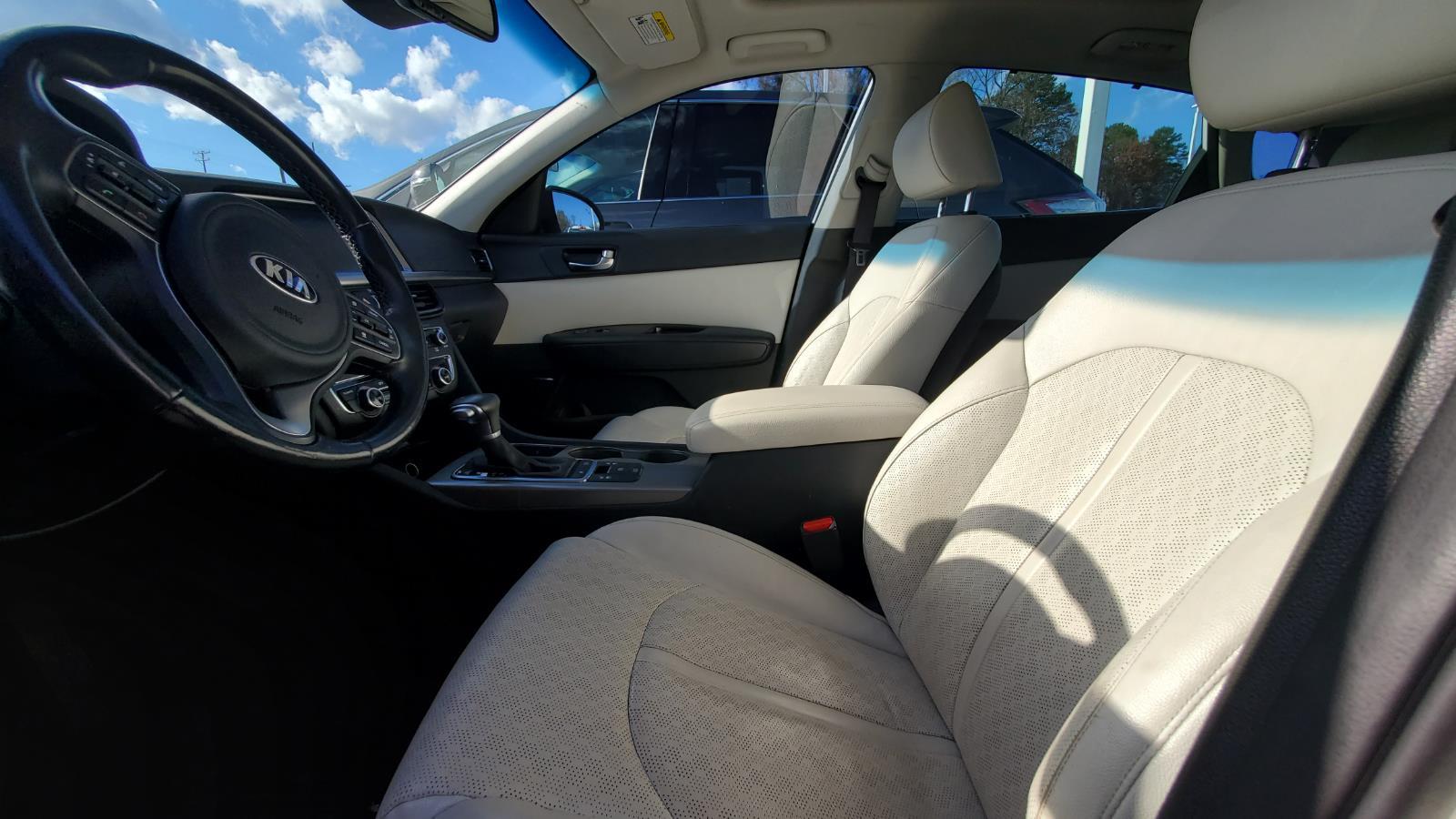 2017 Kia Optima Hybrid EX photo 3