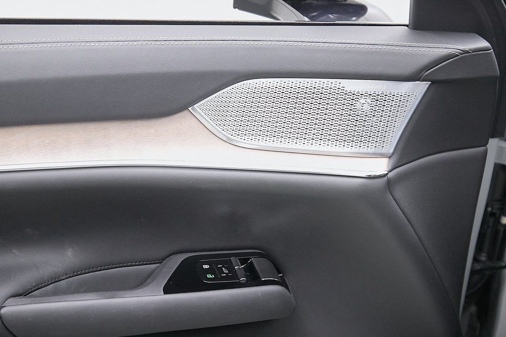 2025 VOLVO EX90 - Image 11