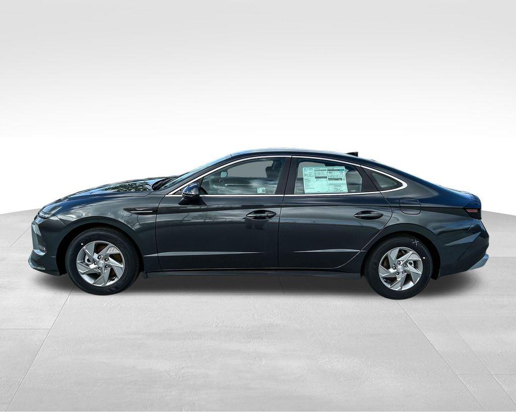 2025 Hyundai Sonata SE photo 8