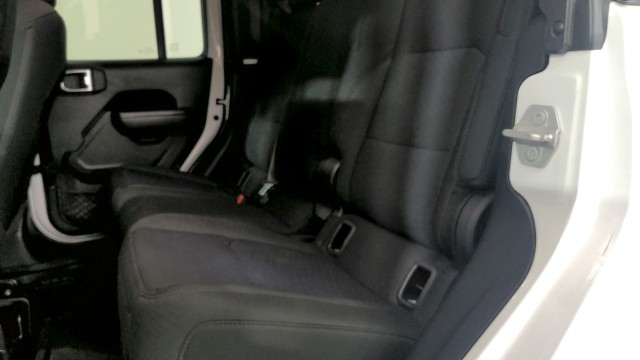 Used 2022 WHITE Jeep Sport S image 22