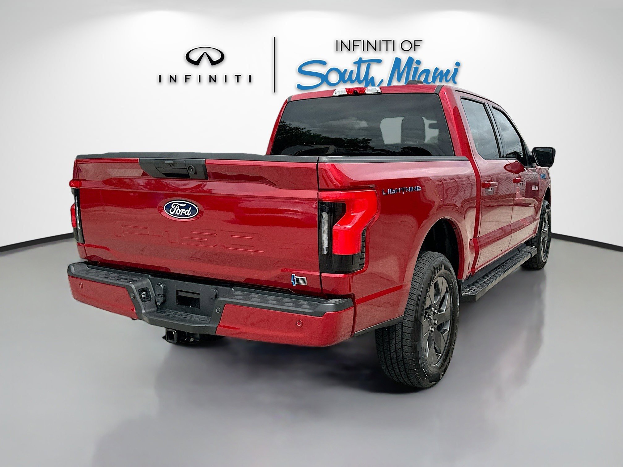2025 Ford F-150 Lightning photo 4