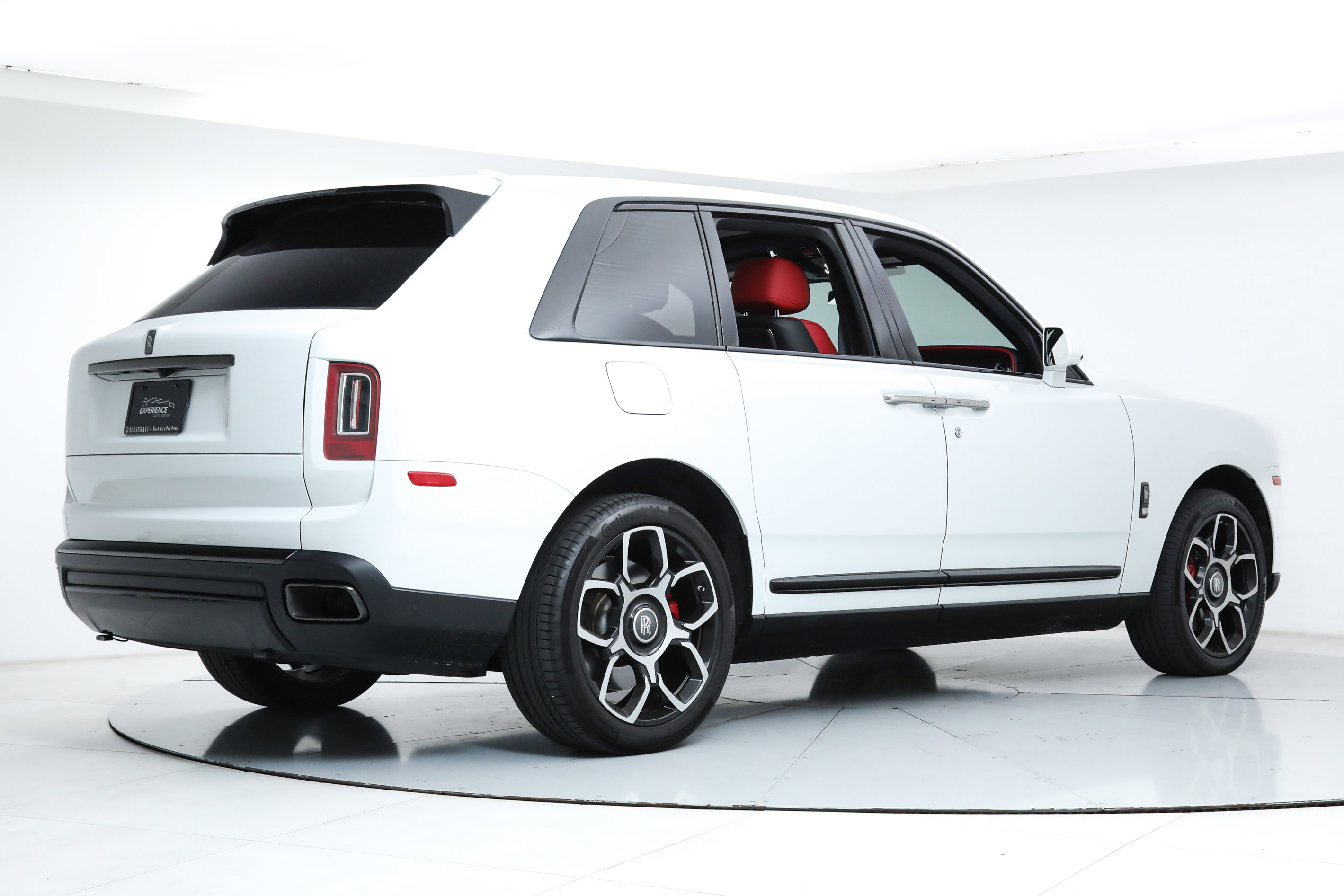 2023 Rolls Royce Cullinan Black Badge photo 6