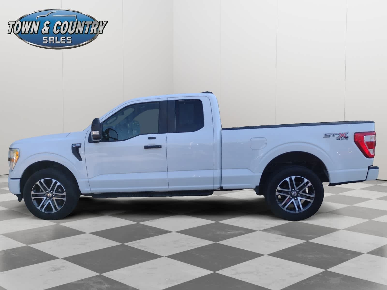 2022 Ford F-150 XL photo 3