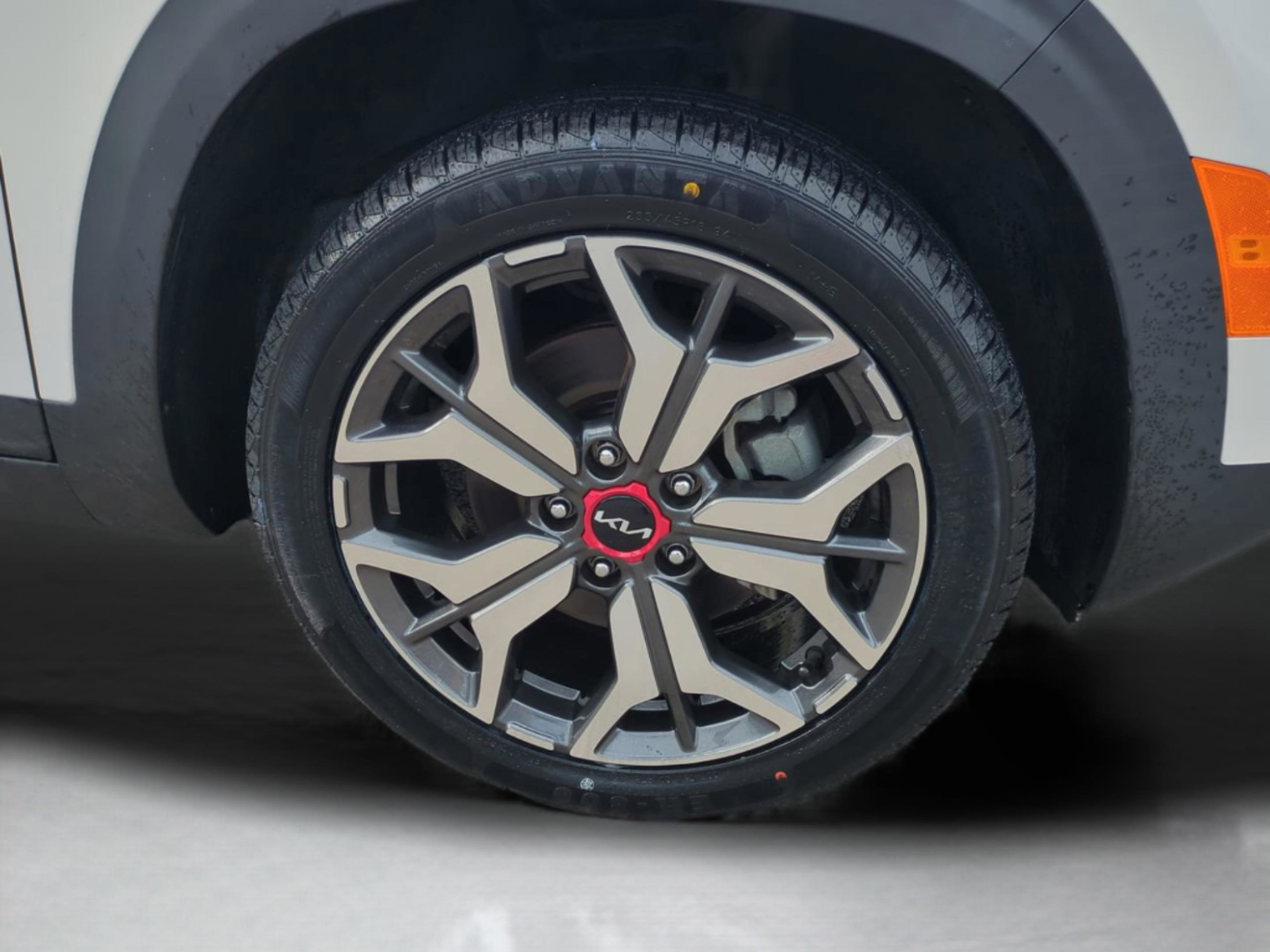 2022 Kia Seltos SX photo 9