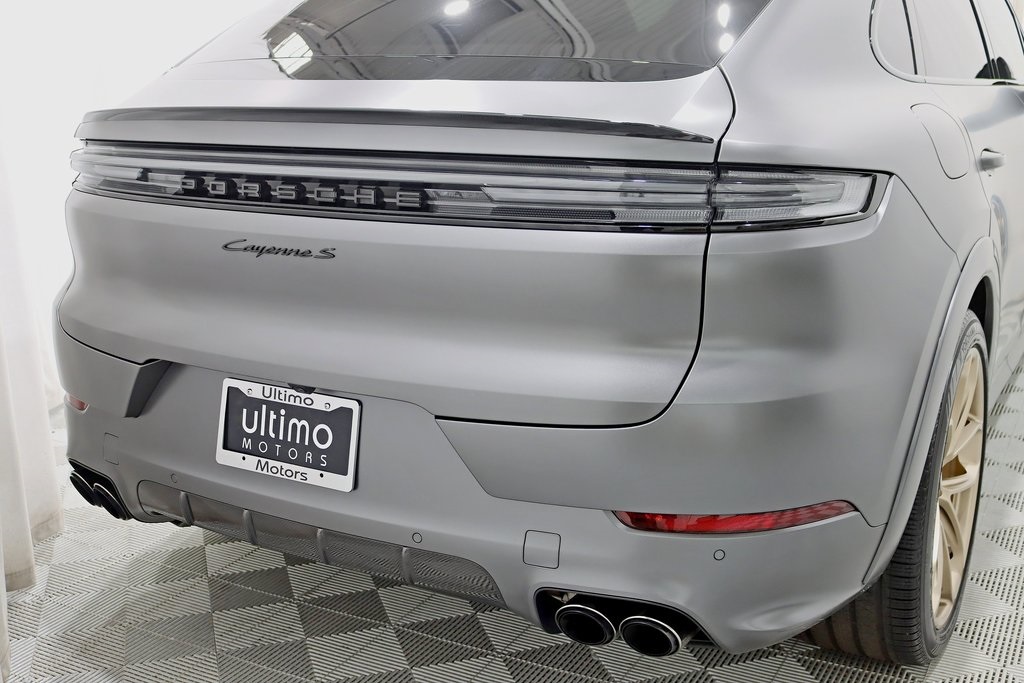 2024 Porsche Cayenne Coupe S photo 12