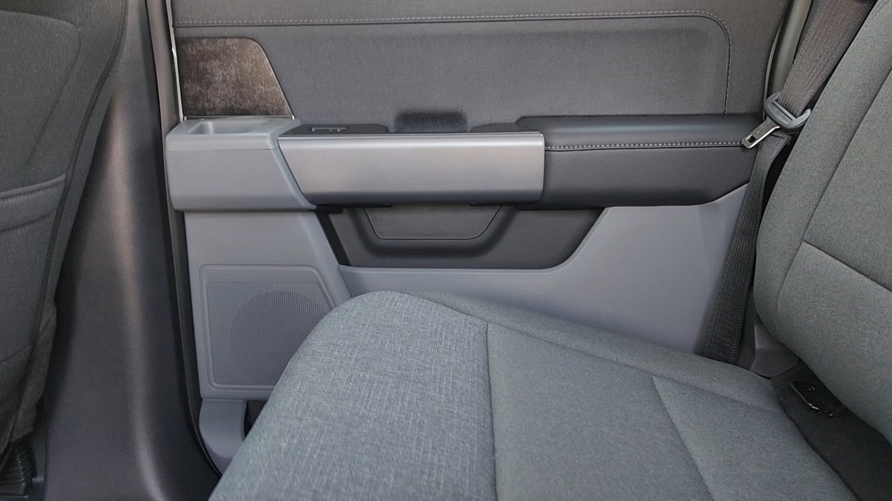 2025 Ford F-150 Lightning XLT photo 19