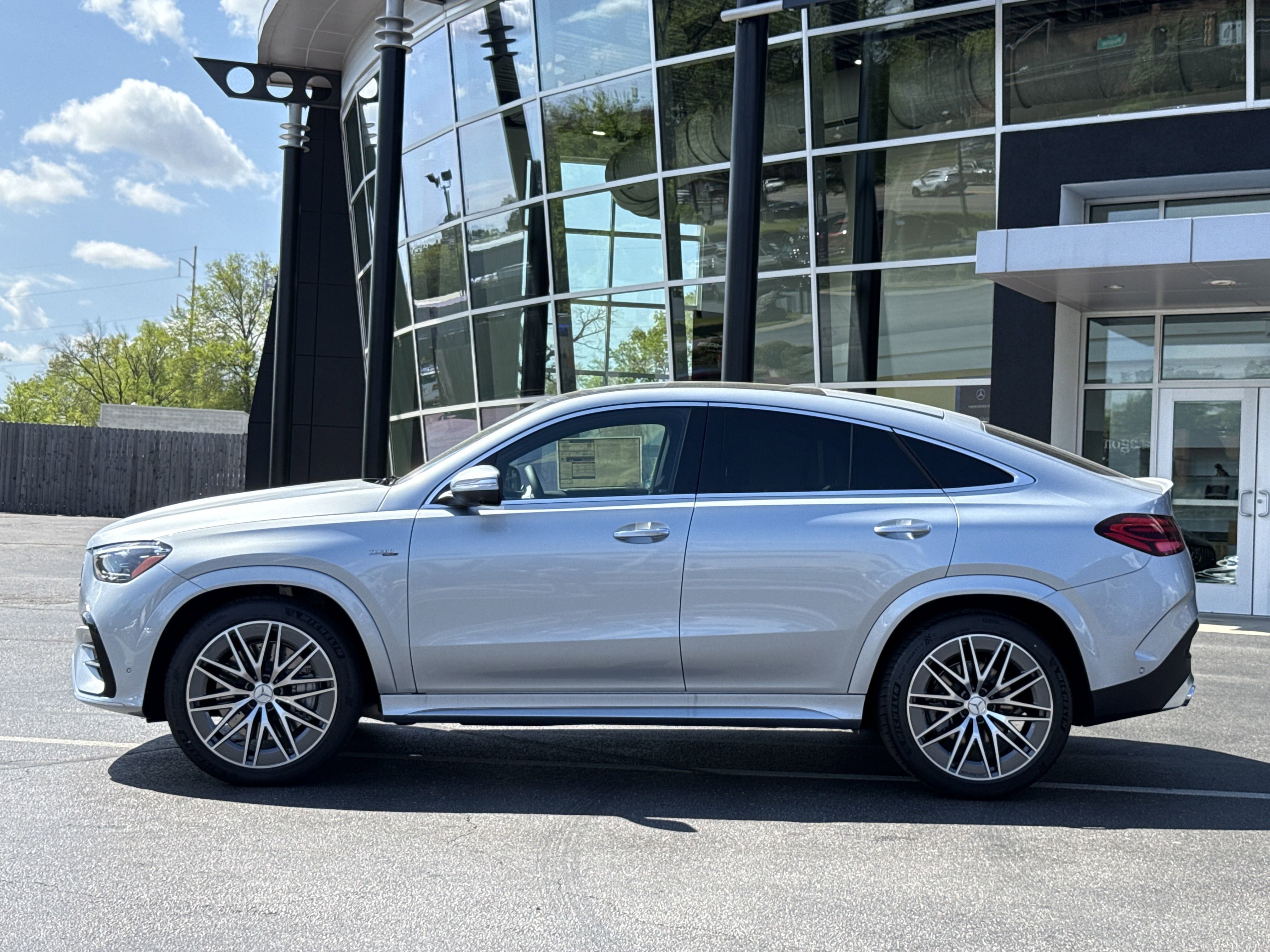 2025 Mercedes Benz GLE 53 AMG photo 2