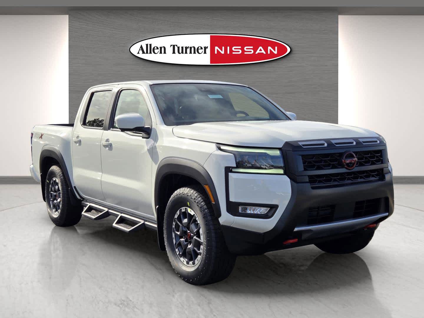 2026 Nissan Frontier PRO-X's photo