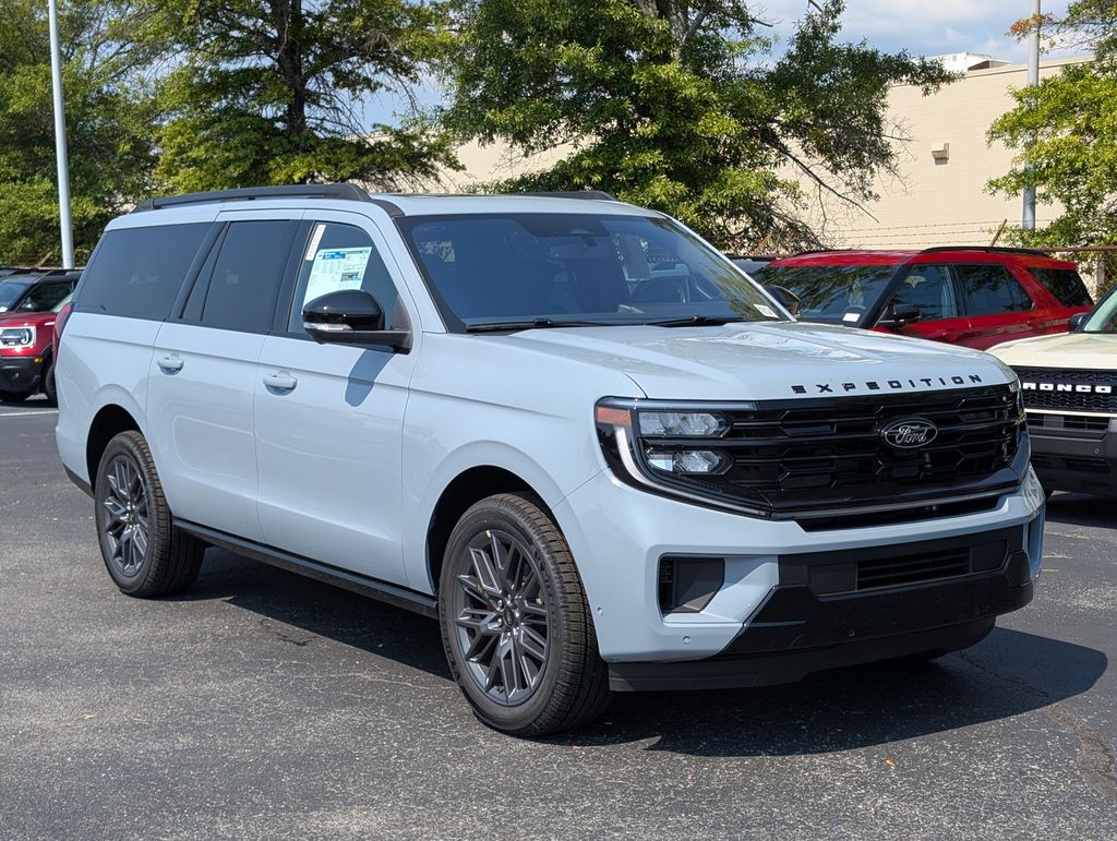 2025 Ford Expedition MAX Platinum photo 2