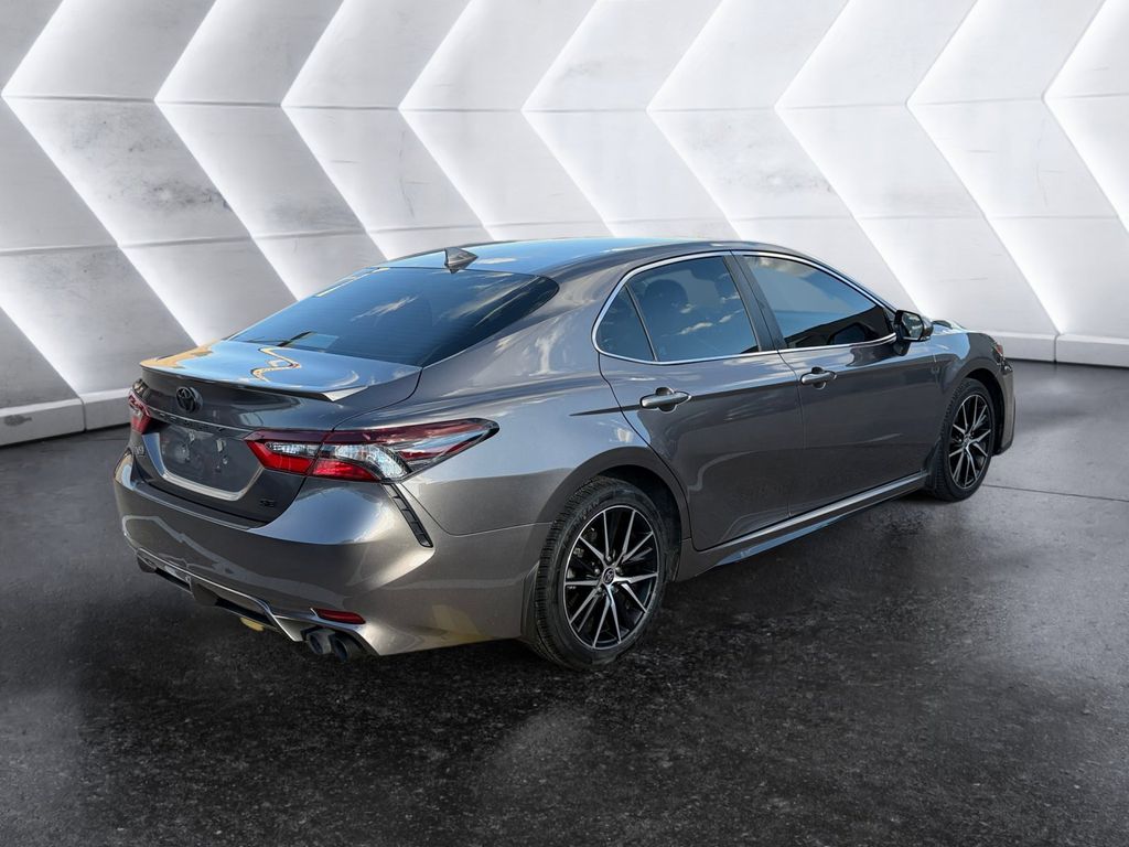 2024 Toyota Camry SE photo 4