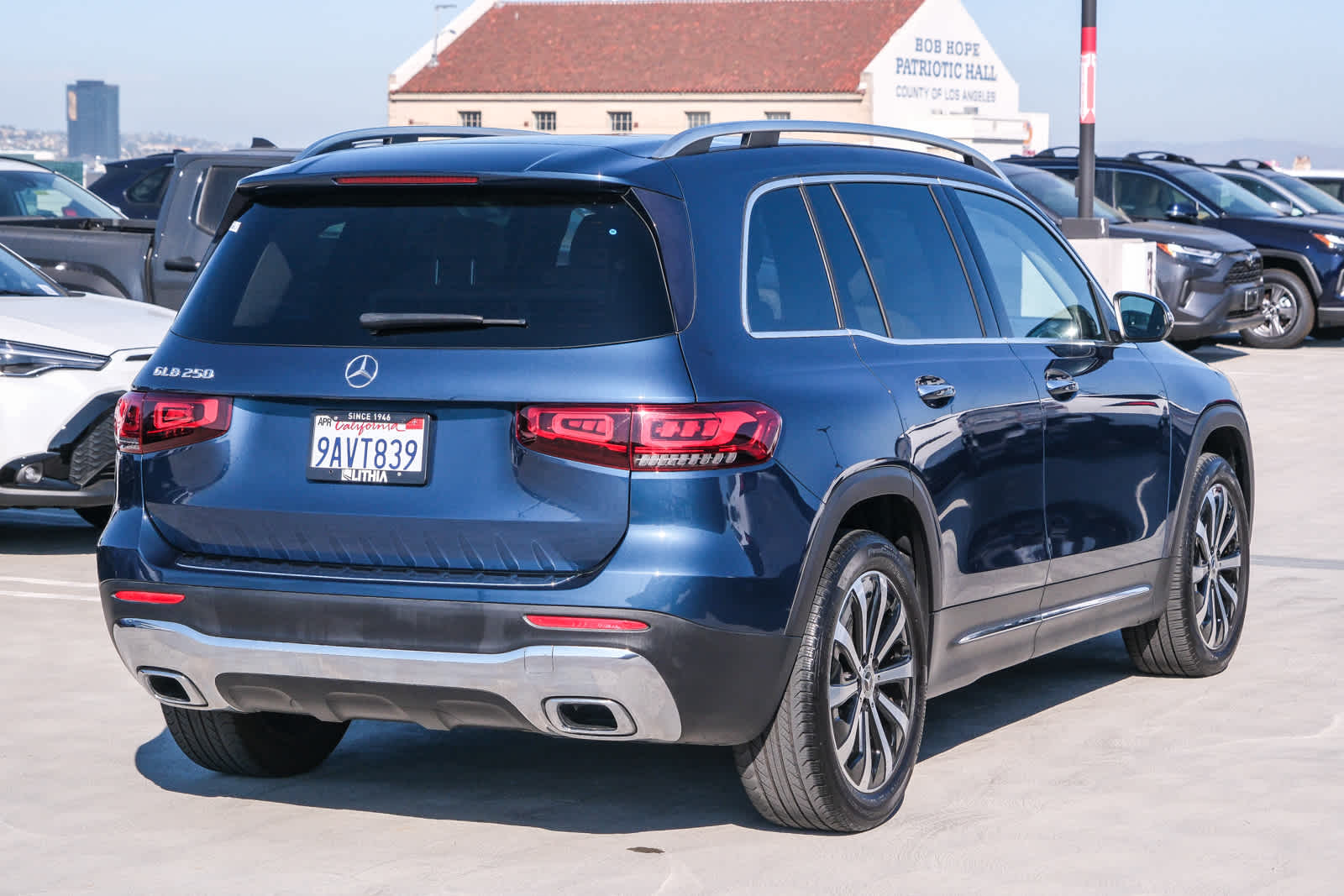 2022 Mercedes Benz GLB 250 photo 4