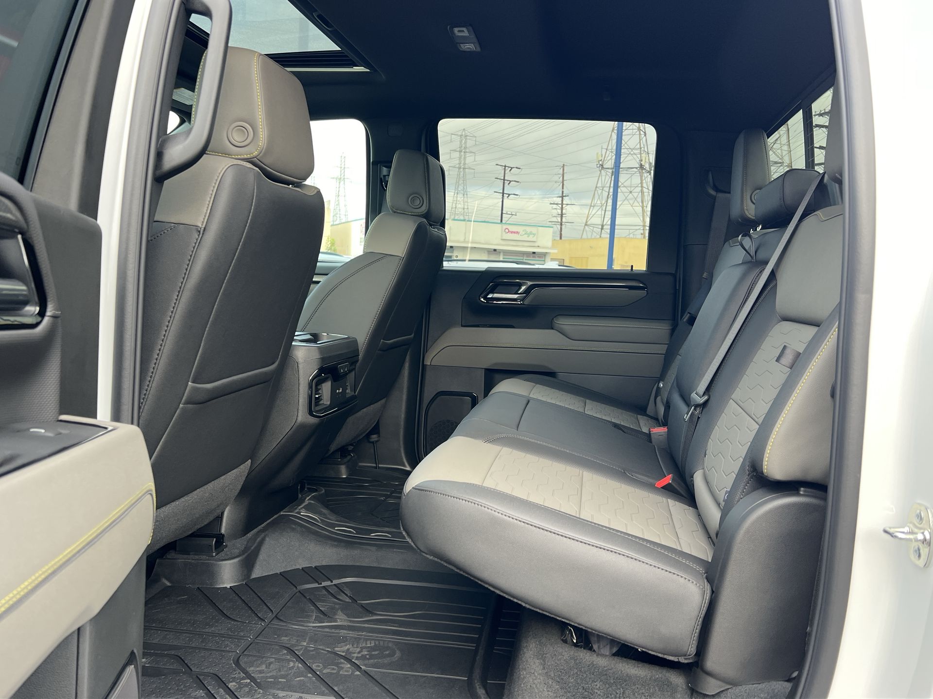 2025 Chevrolet Silverado 2500HD photo 21