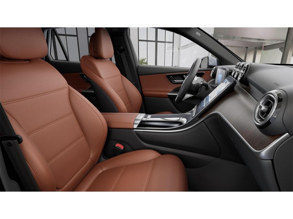 2026 Mercedes Benz GLC 300 photo 4