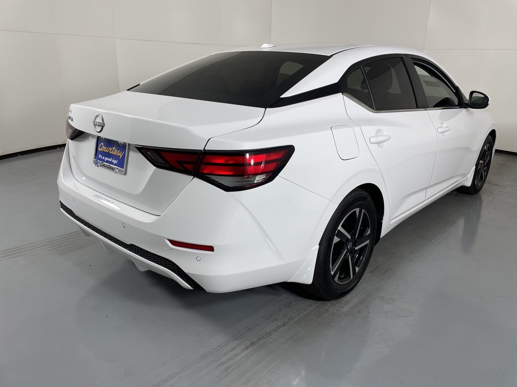 2025 Nissan Sentra SV photo 8